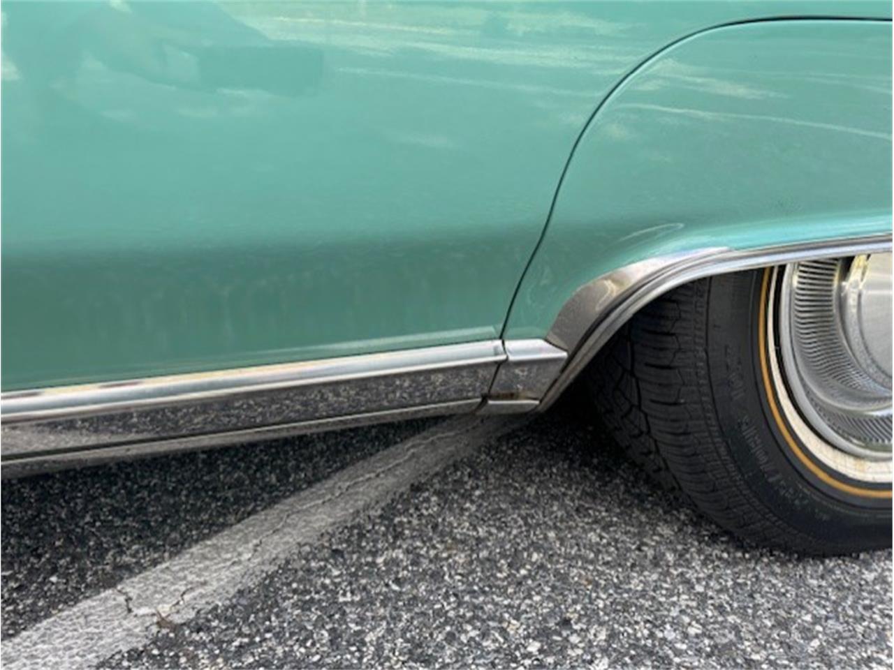 Cadillac-Coupe-deville-1975-Dunbarton-Green-Green-Plaid-35