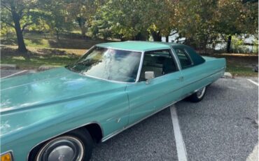 Cadillac-Coupe-deville-1975-Dunbarton-Green-Green-Plaid-59