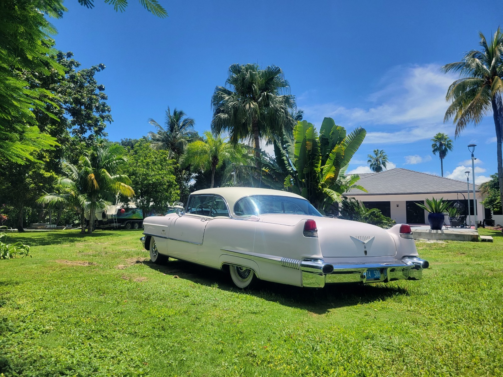 Cadillac-DeVille-1956-18