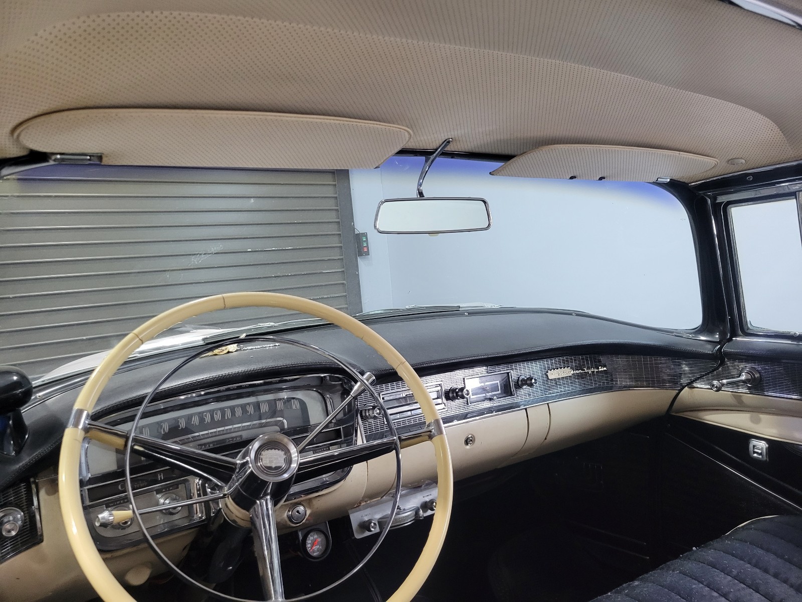 Cadillac-DeVille-1956-27