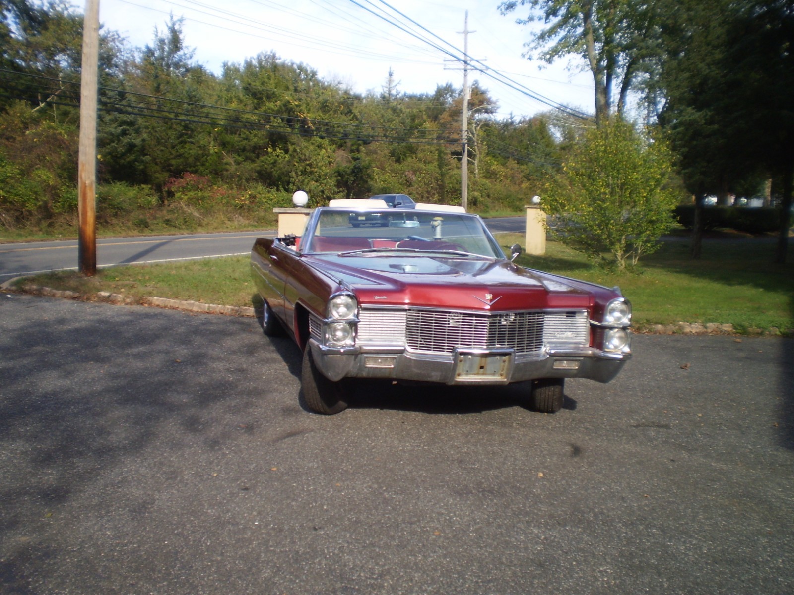 Cadillac-DeVille-1965-Convertible-1