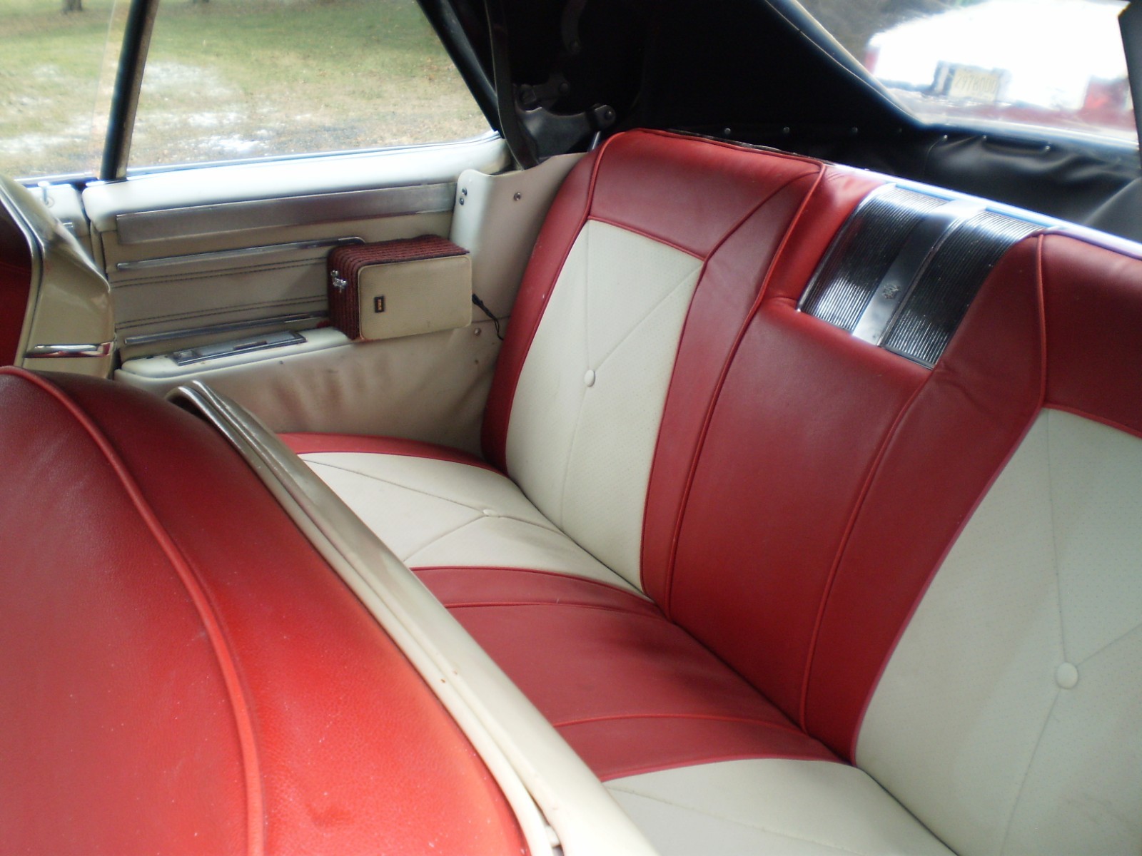 Cadillac-DeVille-1965-Convertible-10