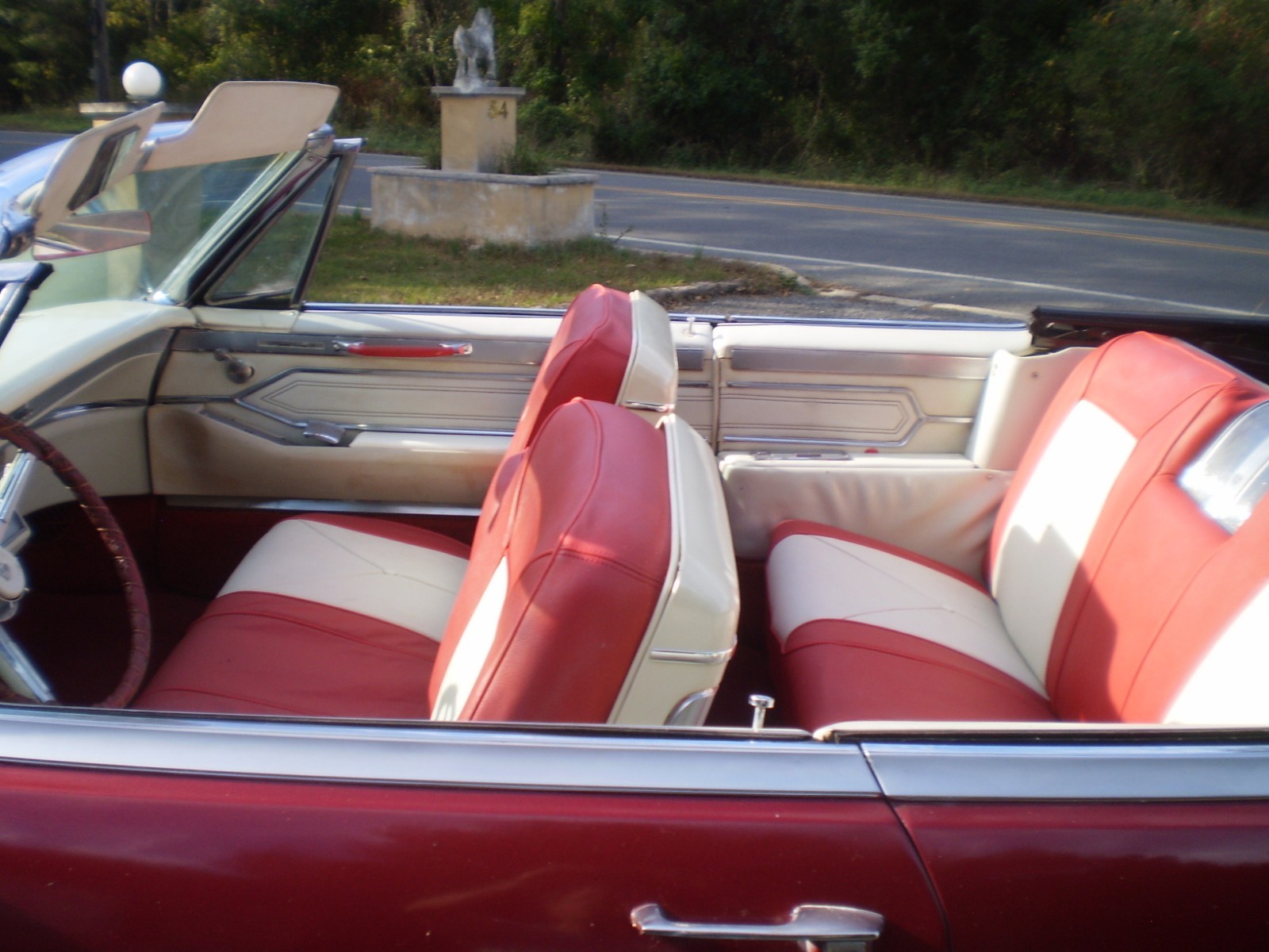 Cadillac-DeVille-1965-Convertible-4