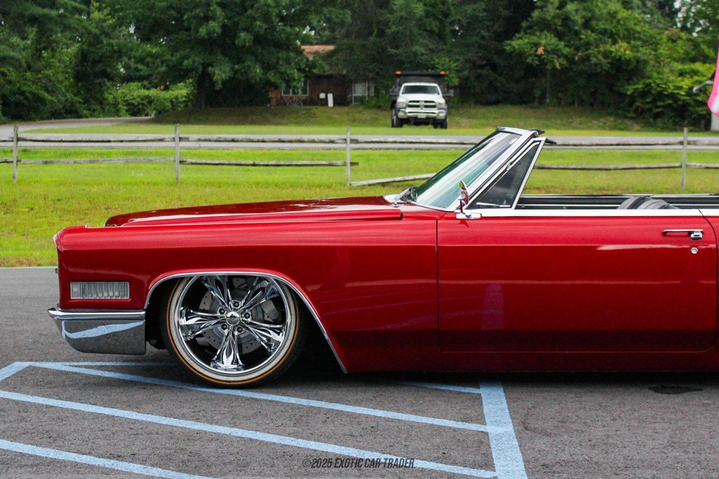 Cadillac-DeVille-1966-Convertible-3