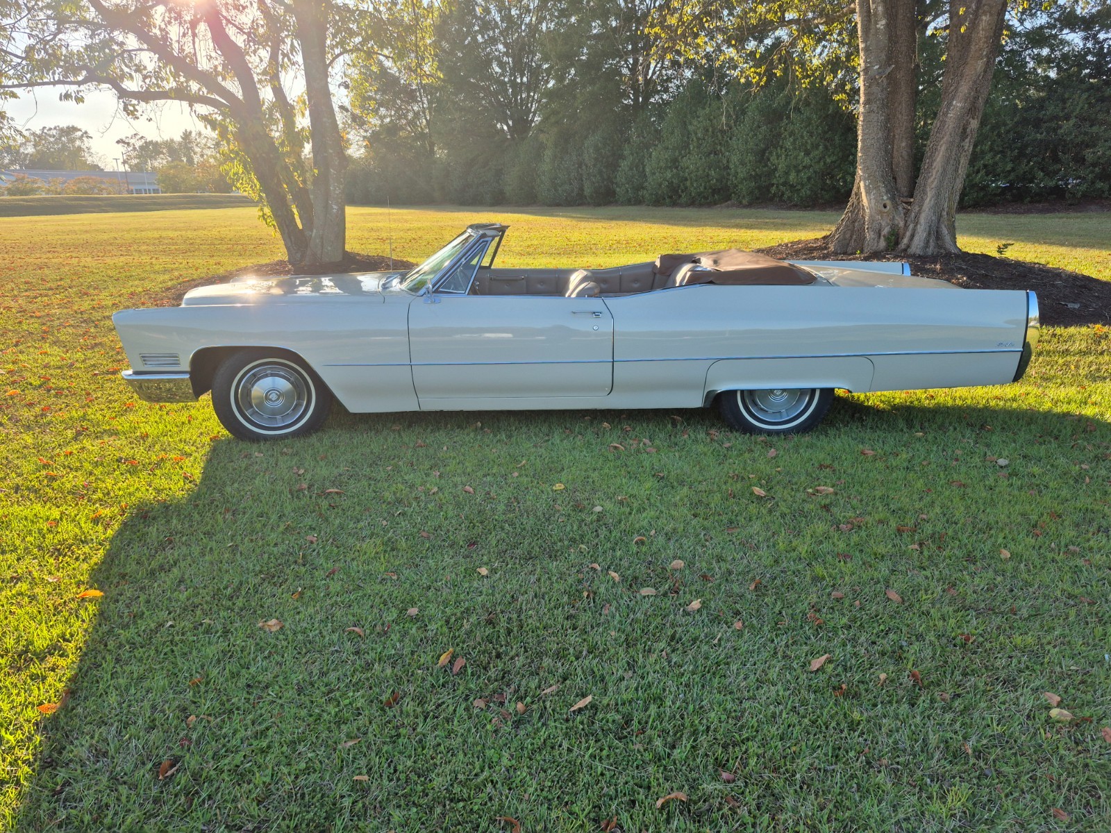 Cadillac-DeVille-1967-Convertible-1