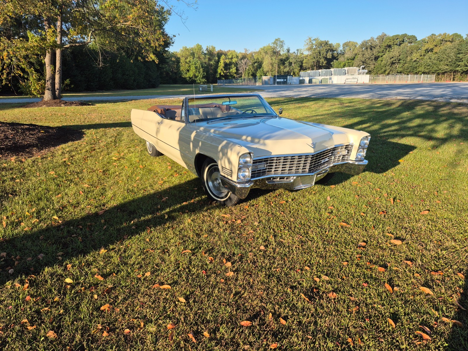 Cadillac-DeVille-1967-Convertible