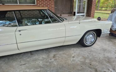 Cadillac-DeVille-1967-Convertible-2