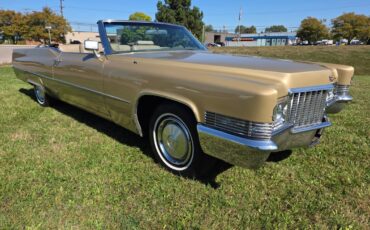 Cadillac-DeVille-1970-1
