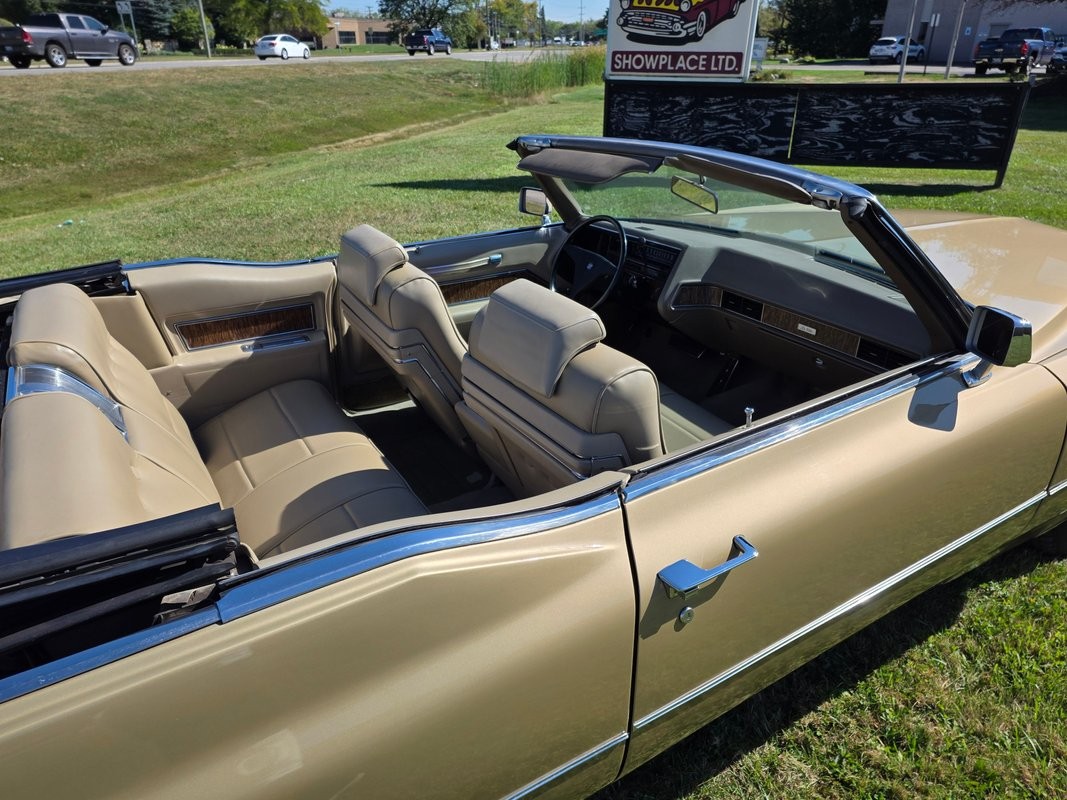 Cadillac-DeVille-1970-16
