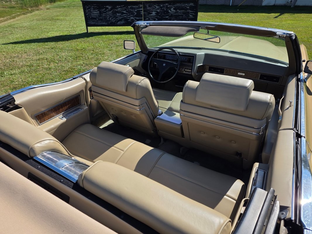 Cadillac-DeVille-1970-19