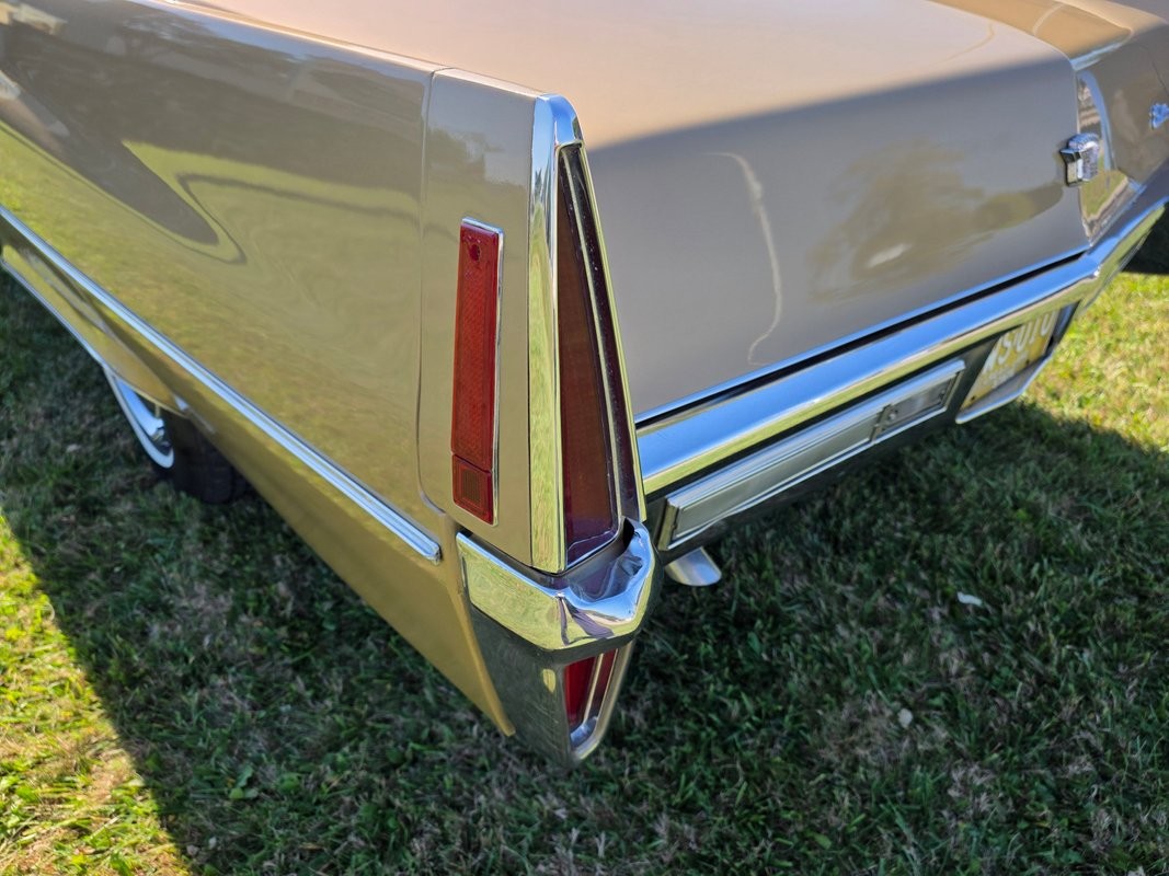 Cadillac-DeVille-1970-20