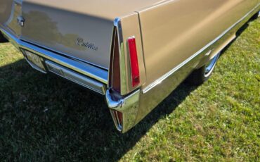Cadillac-DeVille-1970-23