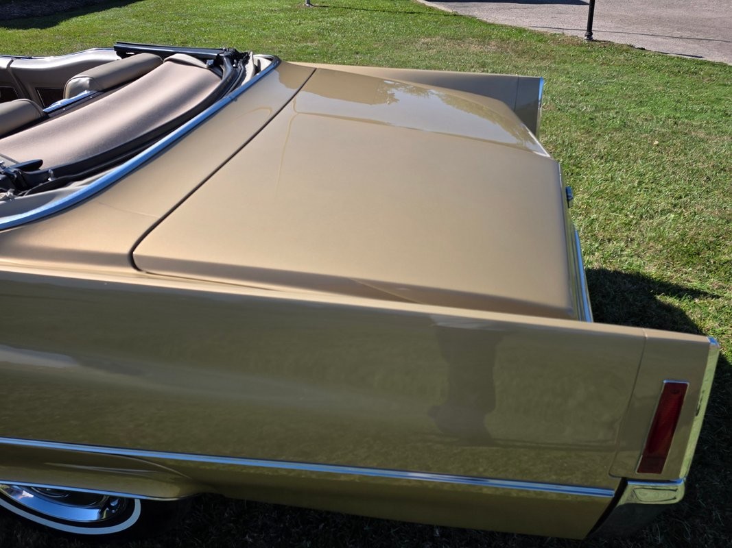 Cadillac-DeVille-1970-25