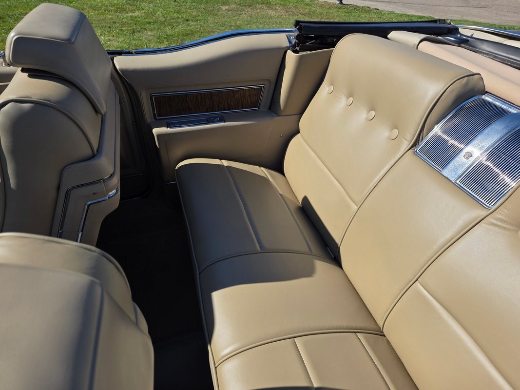 Cadillac-DeVille-1970-30