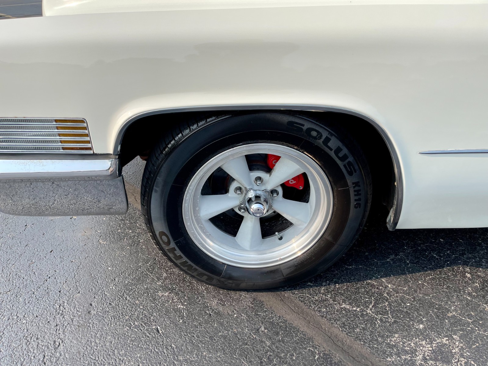 Cadillac-DeVille-1970-Sedan-11