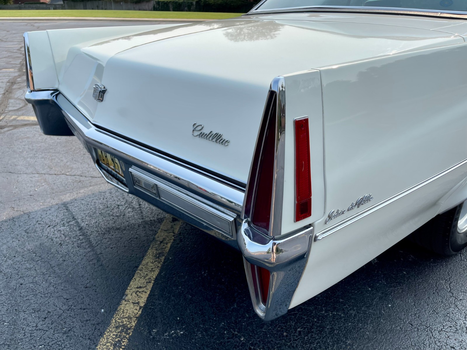 Cadillac-DeVille-1970-Sedan-13