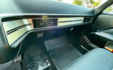 Cadillac-DeVille-1970-Sedan-21