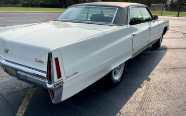 Cadillac-DeVille-1970-Sedan-5