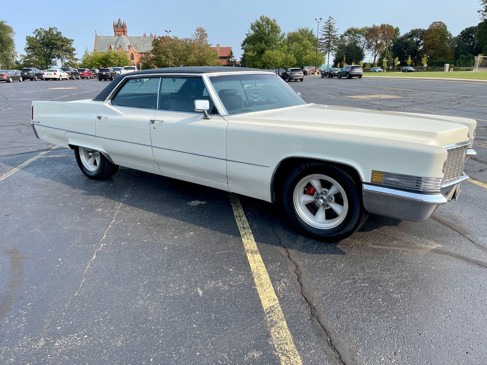 Cadillac-DeVille-1970-Sedan-7