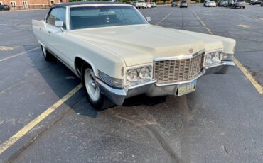 Cadillac-DeVille-1970-Sedan-8