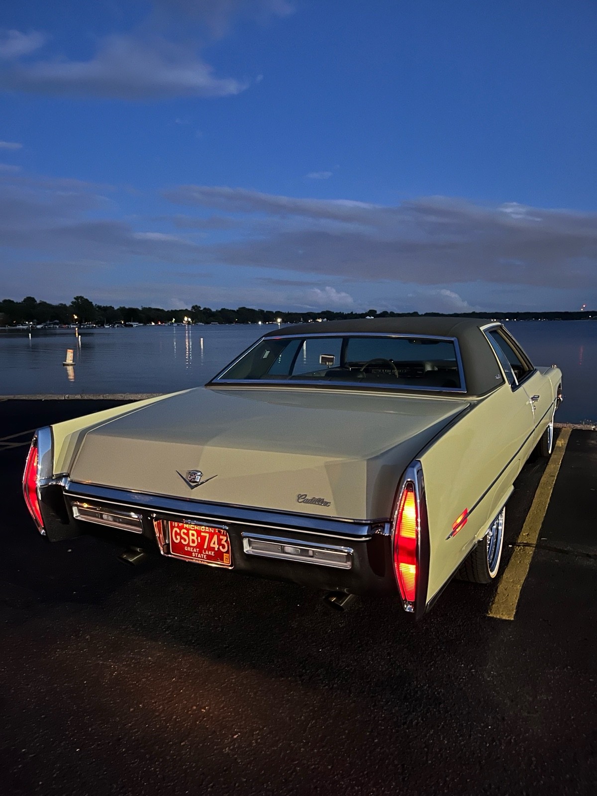 Cadillac-DeVille-1972-Coupe-10