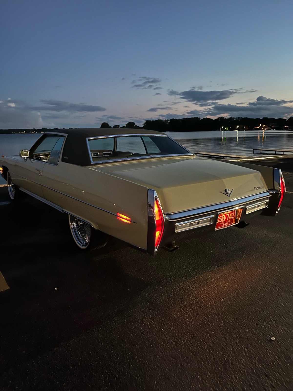 Cadillac-DeVille-1972-Coupe-13