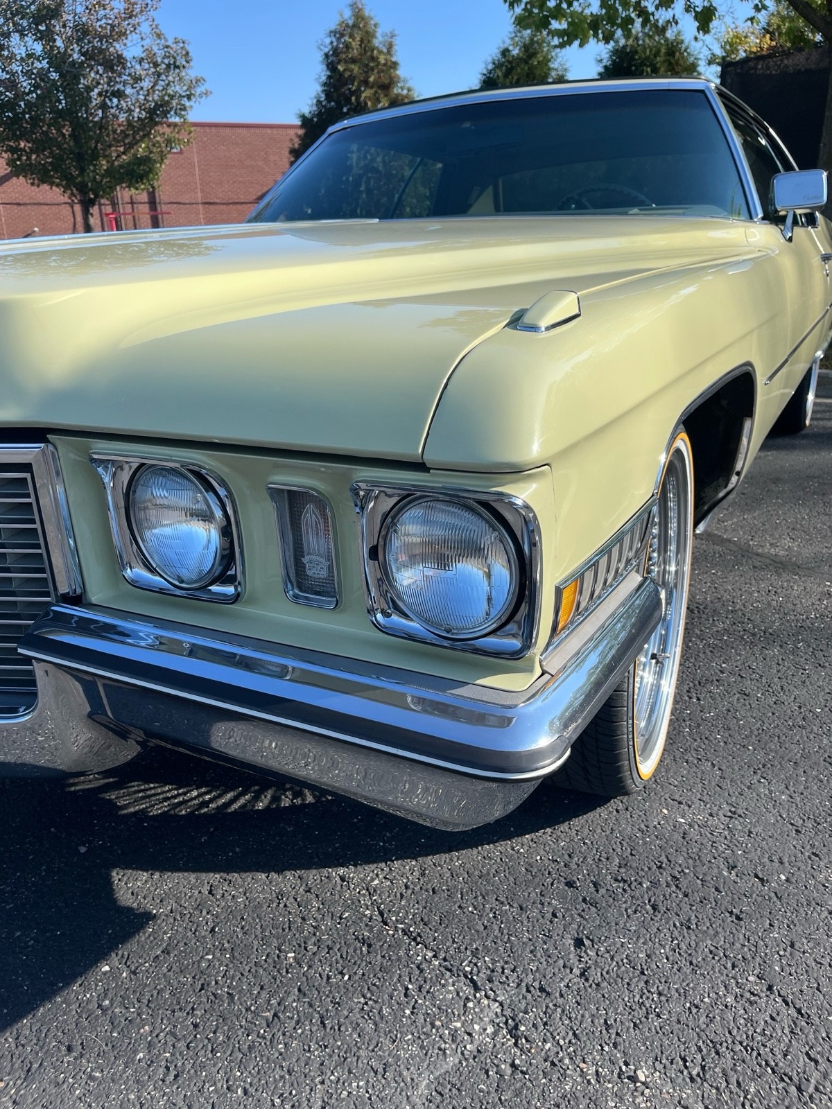 Cadillac-DeVille-1972-Coupe-2