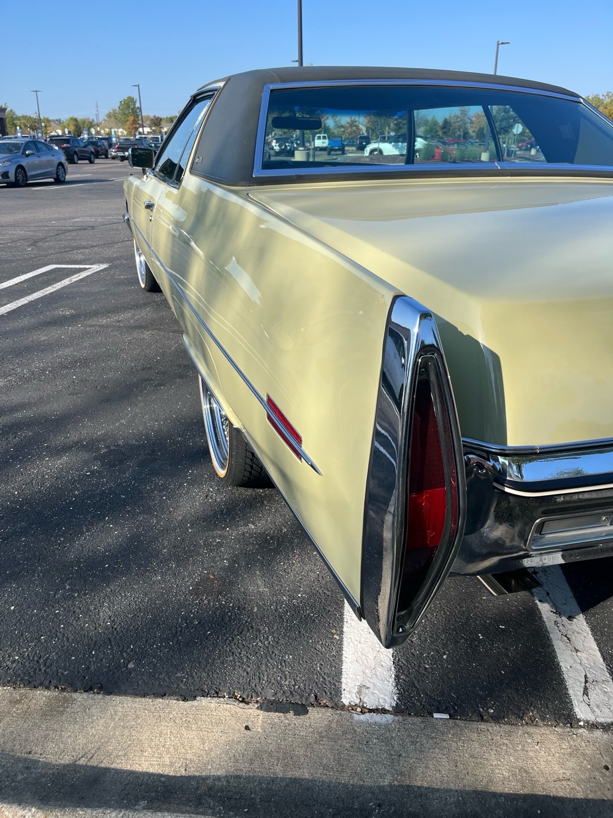 Cadillac-DeVille-1972-Coupe-5