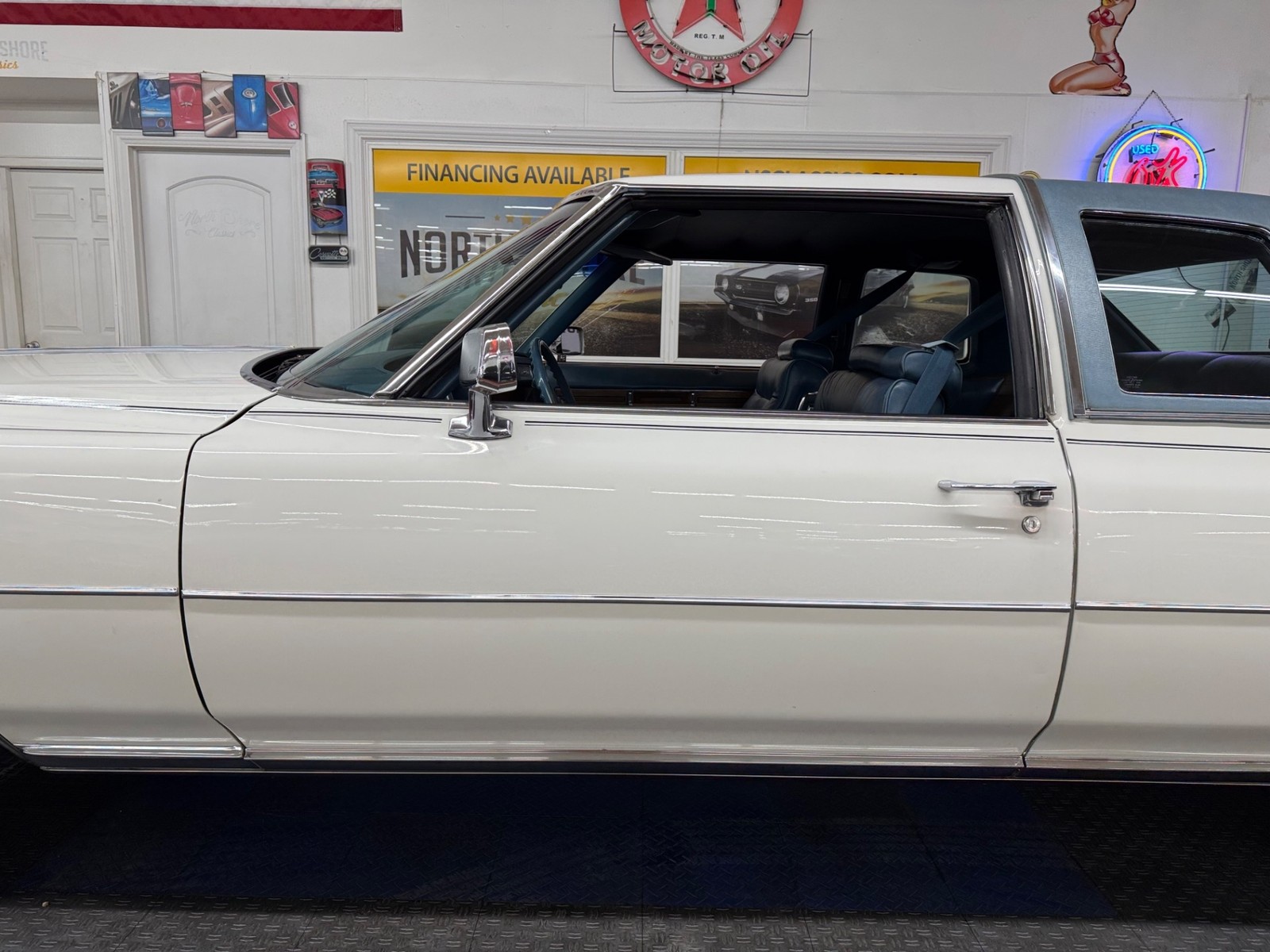 Cadillac-DeVille-1975-20