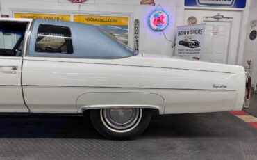 Cadillac-DeVille-1975-21