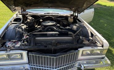 Cadillac-DeVille-1975-5