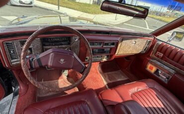 Cadillac-DeVille-1979-12