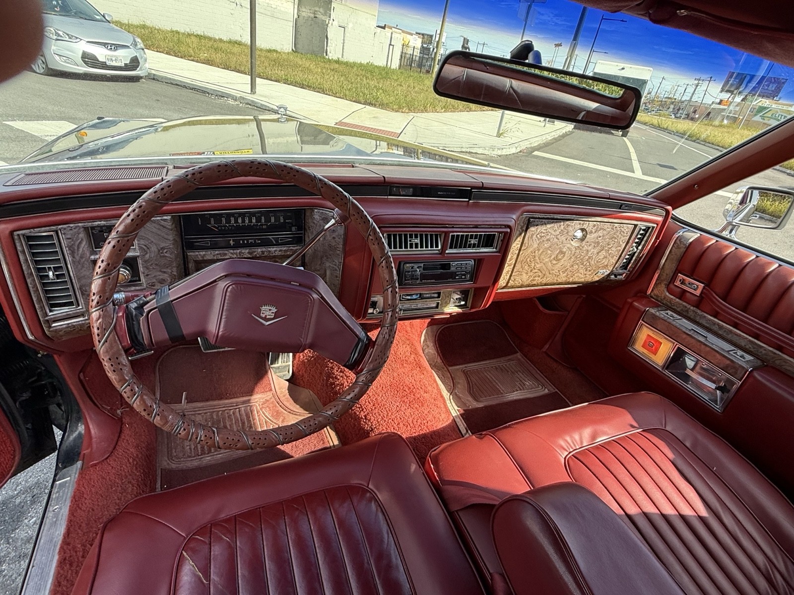 Cadillac-DeVille-1979-12