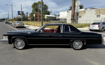 Cadillac-DeVille-1979-2