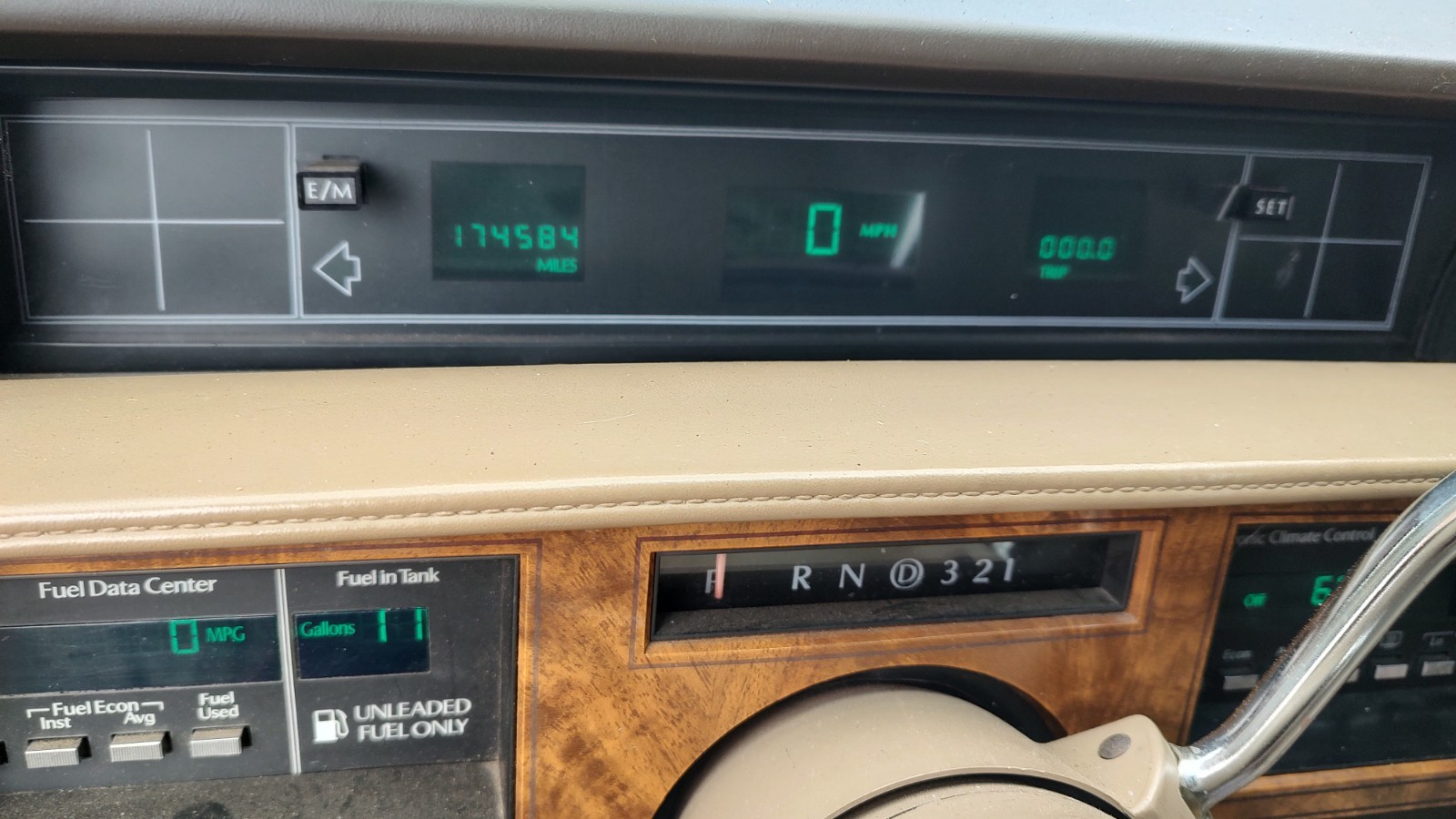 Cadillac-DeVille-1985-2-Door-Coupe-11