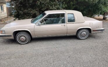 Cadillac-DeVille-1985-2-Door-Coupe-4