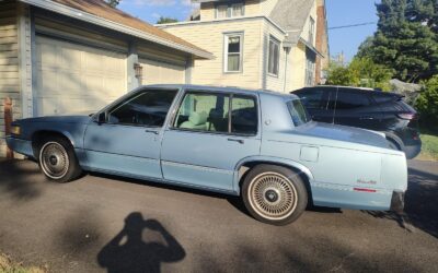 Cadillac DeVille 1990 Sedan