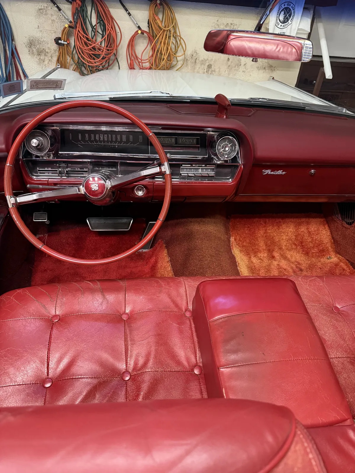 Cadillac-Deville-1963-White-Red