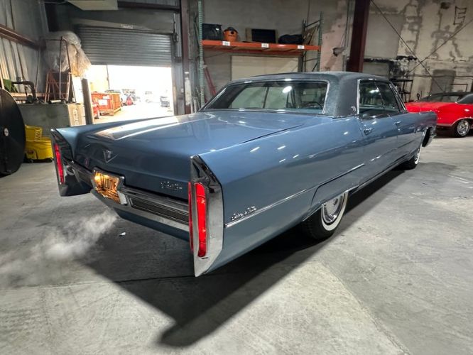 Cadillac-Deville-1966-Blue-12