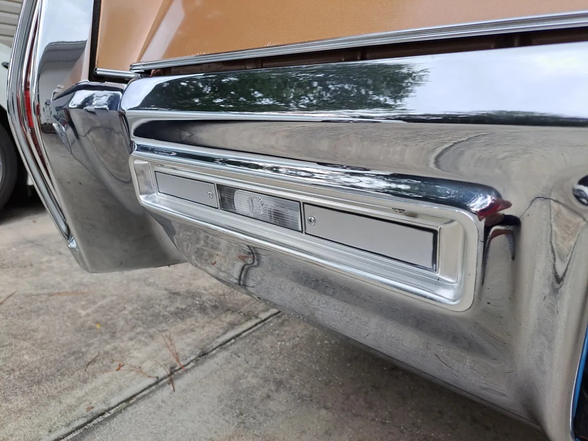 Cadillac-Deville-1971-Duchess-Gold-White-1