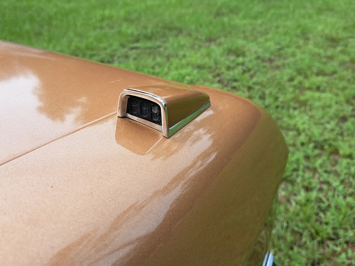 Cadillac-Deville-1971-Duchess-Gold-White-14