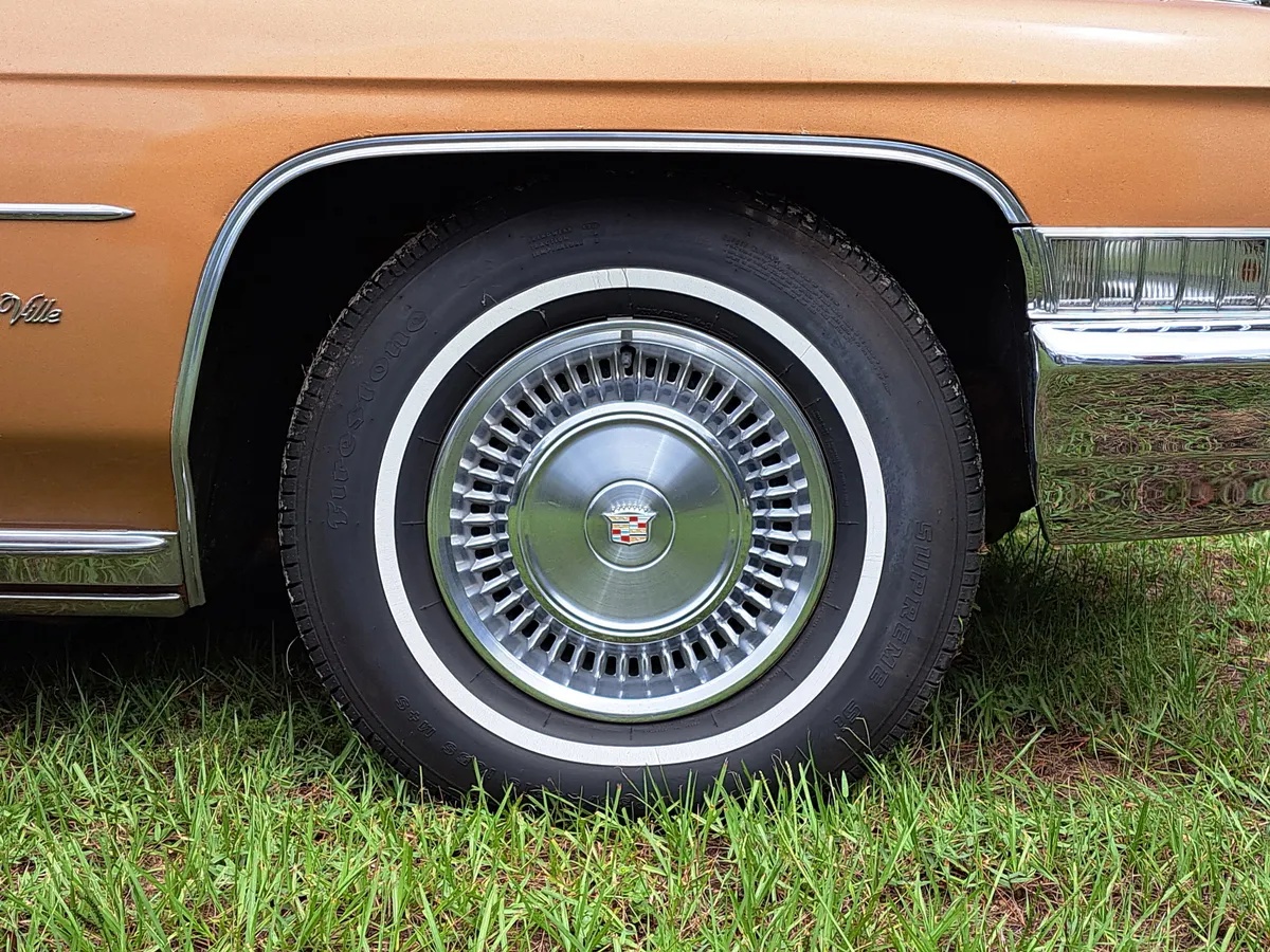 Cadillac-Deville-1971-Duchess-Gold-White-16