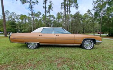 Cadillac-Deville-1971-Duchess-Gold-White