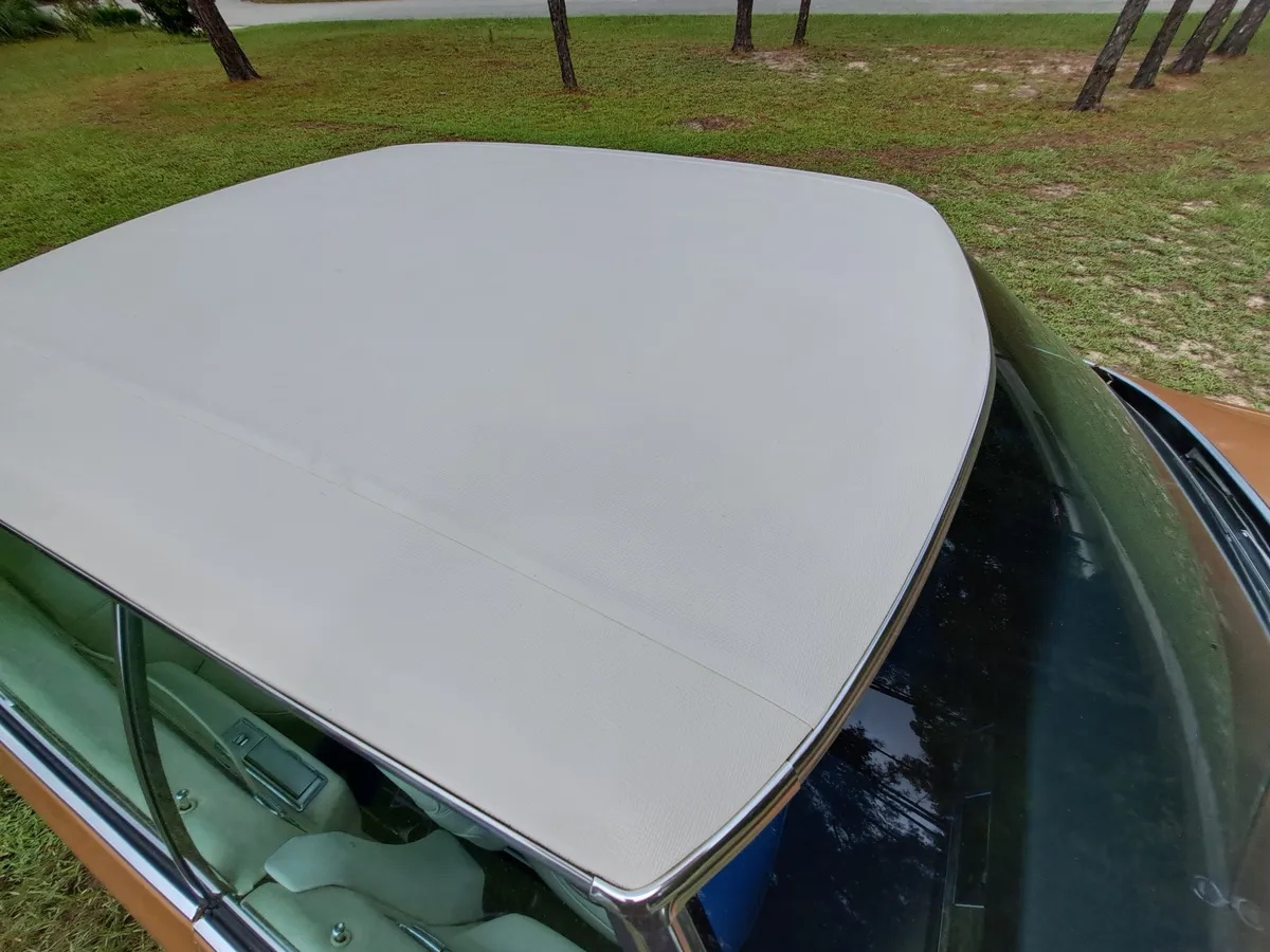 Cadillac-Deville-1971-Duchess-Gold-White-5