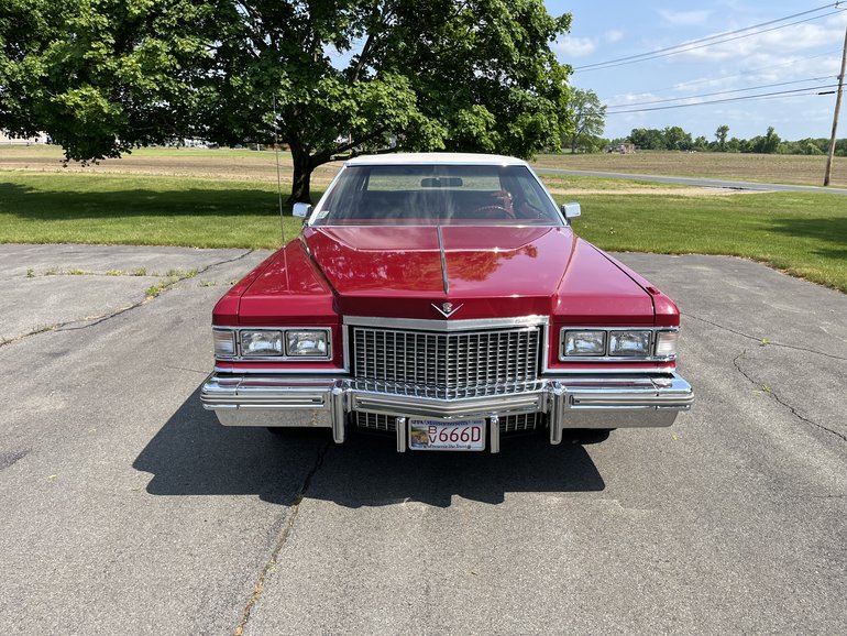 Cadillac-Deville-1975-Red-Red-Leather