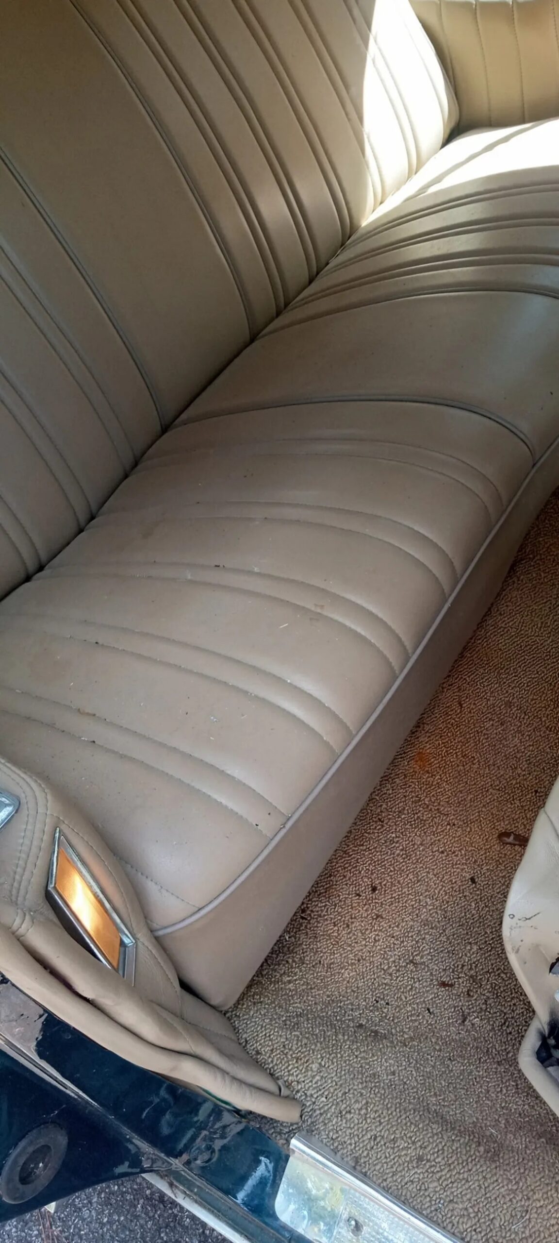 Cadillac-Eldorado-1972-Dark-Green-Tan-11