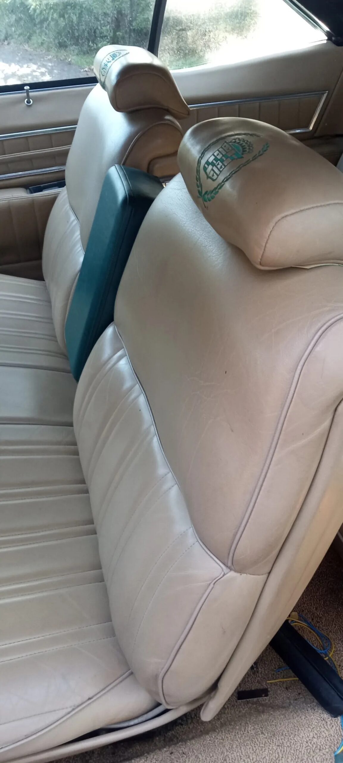 Cadillac-Eldorado-1972-Dark-Green-Tan-16