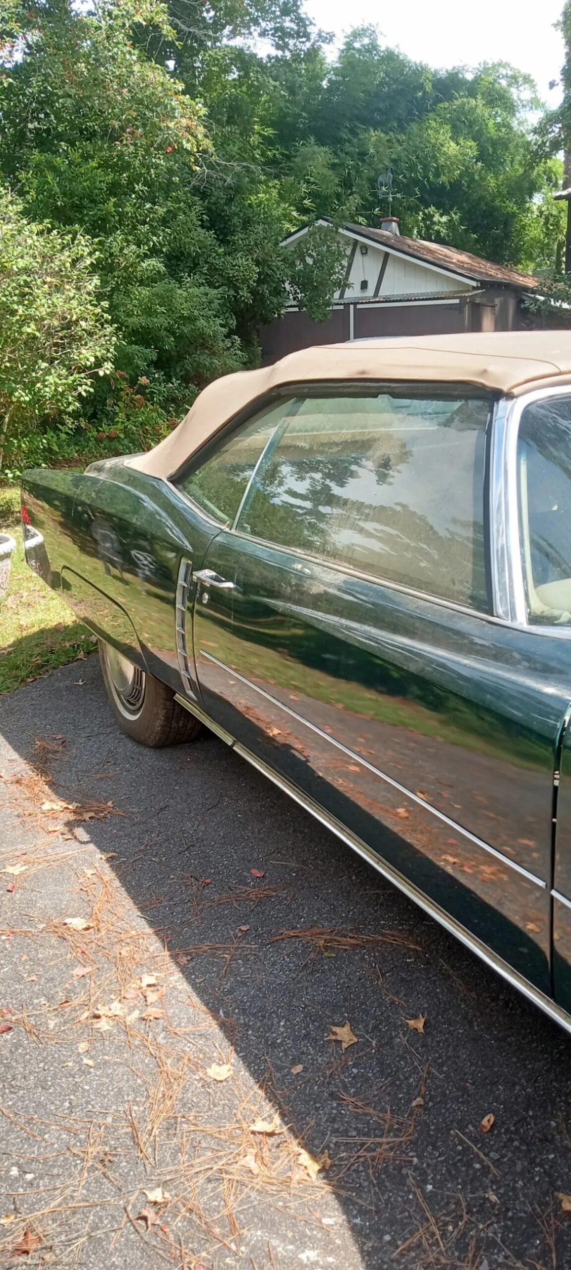 Cadillac-Eldorado-1972-Dark-Green-Tan-3