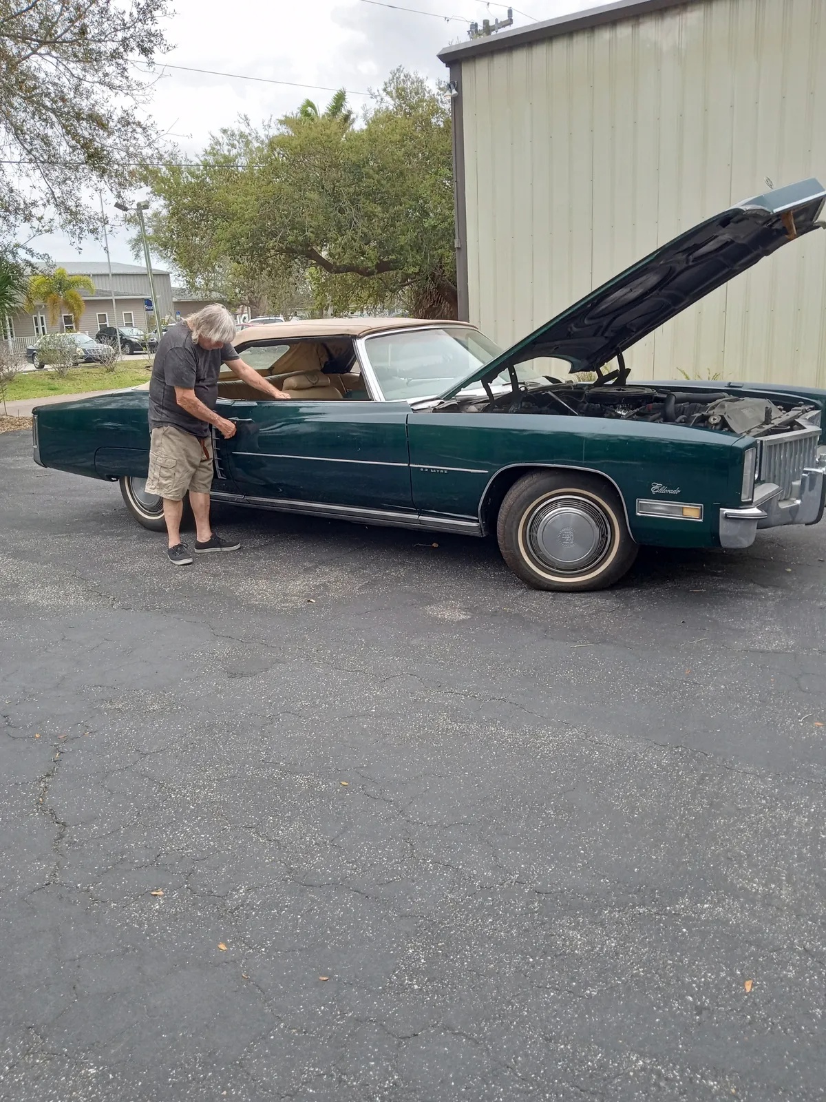 Cadillac-Eldorado-1972-Dark-Green-Tan-6