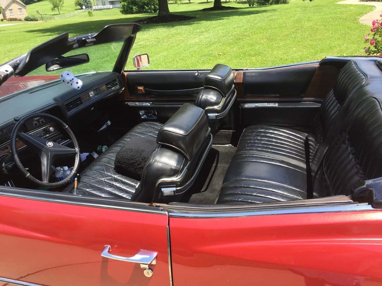 Cadillac-Eldorado-1973-Dynasty-Red-Black-1
